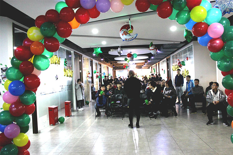 班主任老師介紹晚會安排