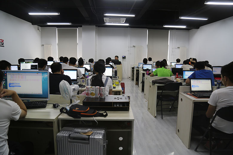 動(dòng)力節(jié)點(diǎn)只專注Java培訓(xùn)