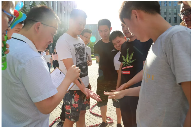 黑白配直接產(chǎn)生第二名隊伍