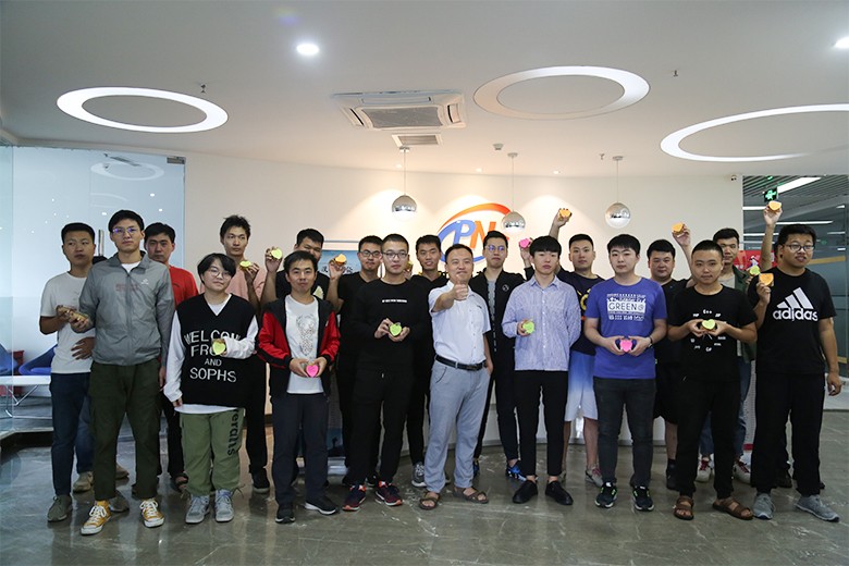 動(dòng)力節(jié)點(diǎn)Java培訓(xùn)機(jī)構(gòu)學(xué)員合影